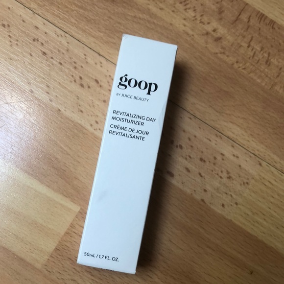 goop Revitalizing Day Moisturizer - Picture 1 of 2